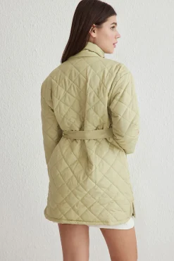 Trendyol Abrigo acolchado^Mujer Abrigos