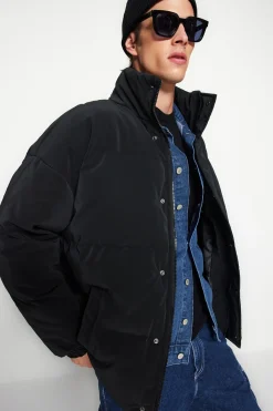 Trendyol Abrigo acolchado^Hombre Abrigos