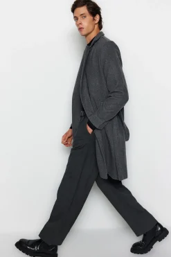 Trendyol Abrigo largo con detalle de cintur&oacute;n^Hombre Abrigos