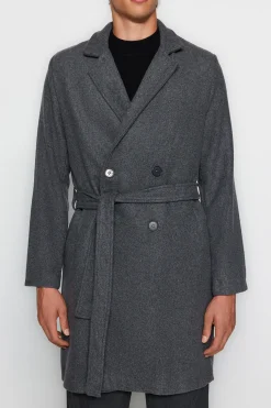 Trendyol Abrigo largo con detalle de cintur&oacute;n^Hombre Abrigos