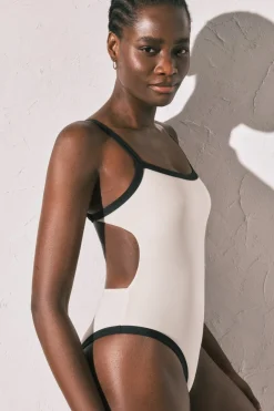 Women'secret Ba&ntilde;ador escote recto blanco semi brillante^Mujer Baño