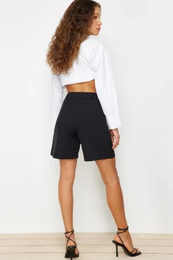 Trendyol Bermudas con botones^Mujer Pantalones