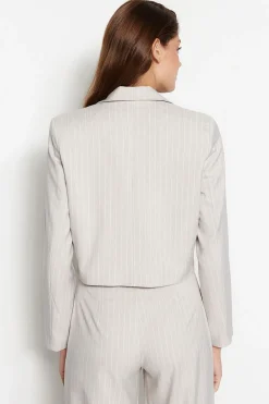 Trendyol Blazer corta^Mujer Chaquetas