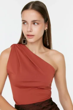 Trendyol Body ajustado asim&eacute;trico^Mujer Camisetas