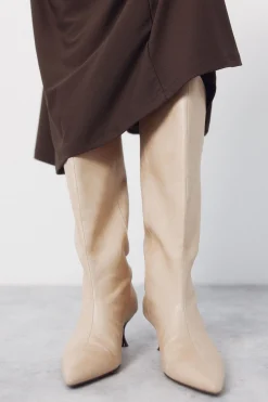 Cortefiel Bota tac&oacute;n kitten efecto coco^Mujer Botas