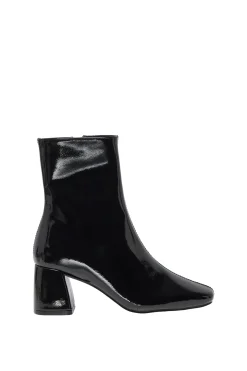 Only Bot&iacute;n tac&oacute;n de charol^Mujer Botas