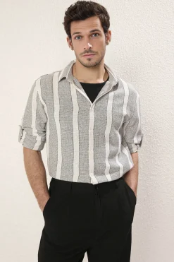 Trendyol Camisa de manga corta^Hombre Camisas