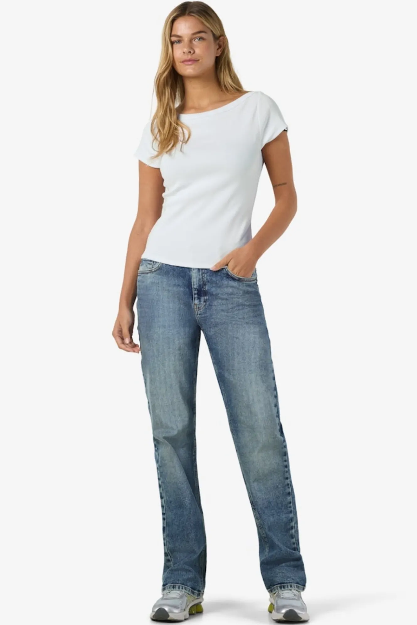 Noisy May Camiseta de manga corta con cuello barco^Mujer Camisetas