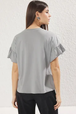 Trendyol Camiseta de manga corta volantes^Mujer Camisetas