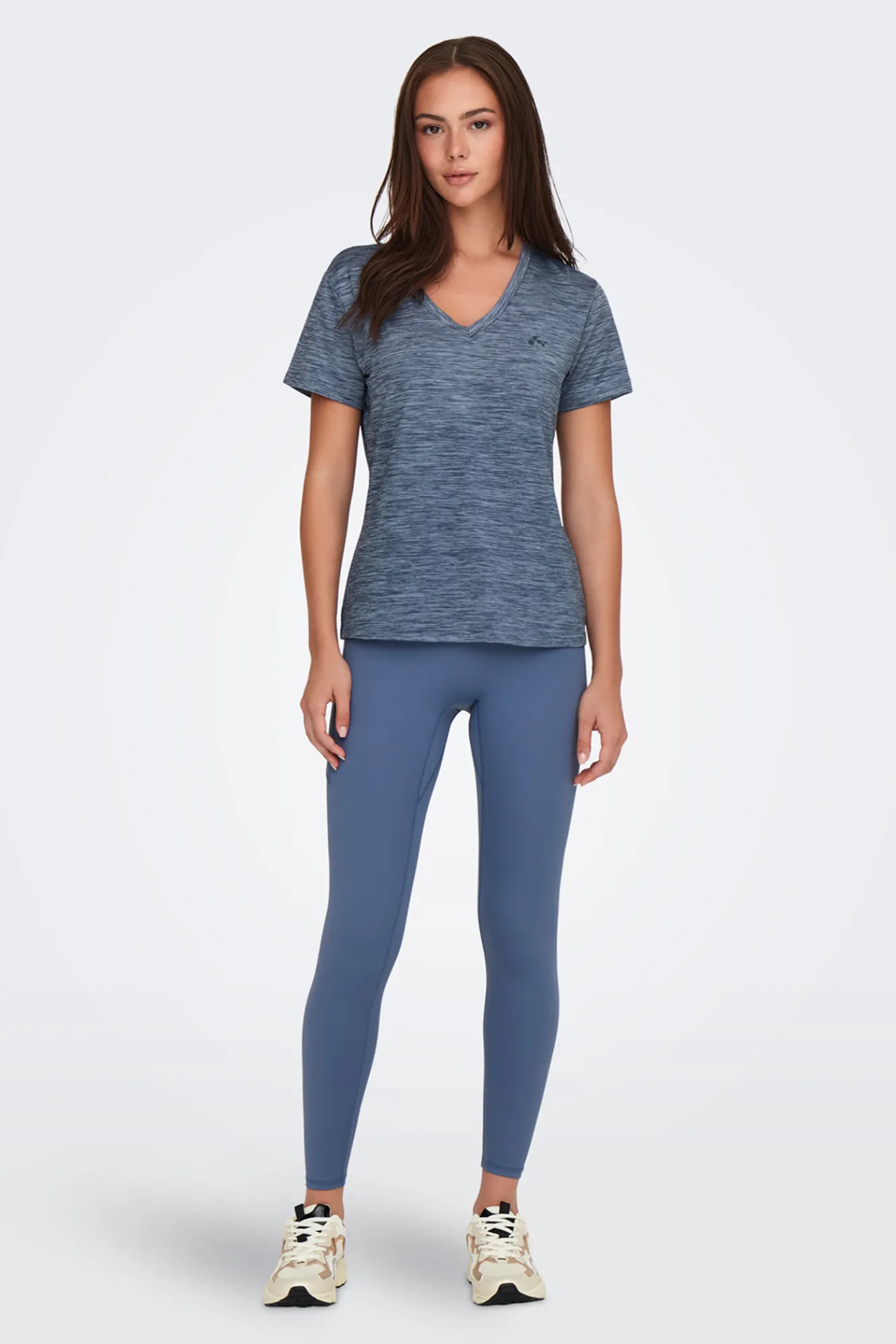 Only Play Camiseta manga corta y cuello V, y con tejido efecto lavado^Mujer Deporte