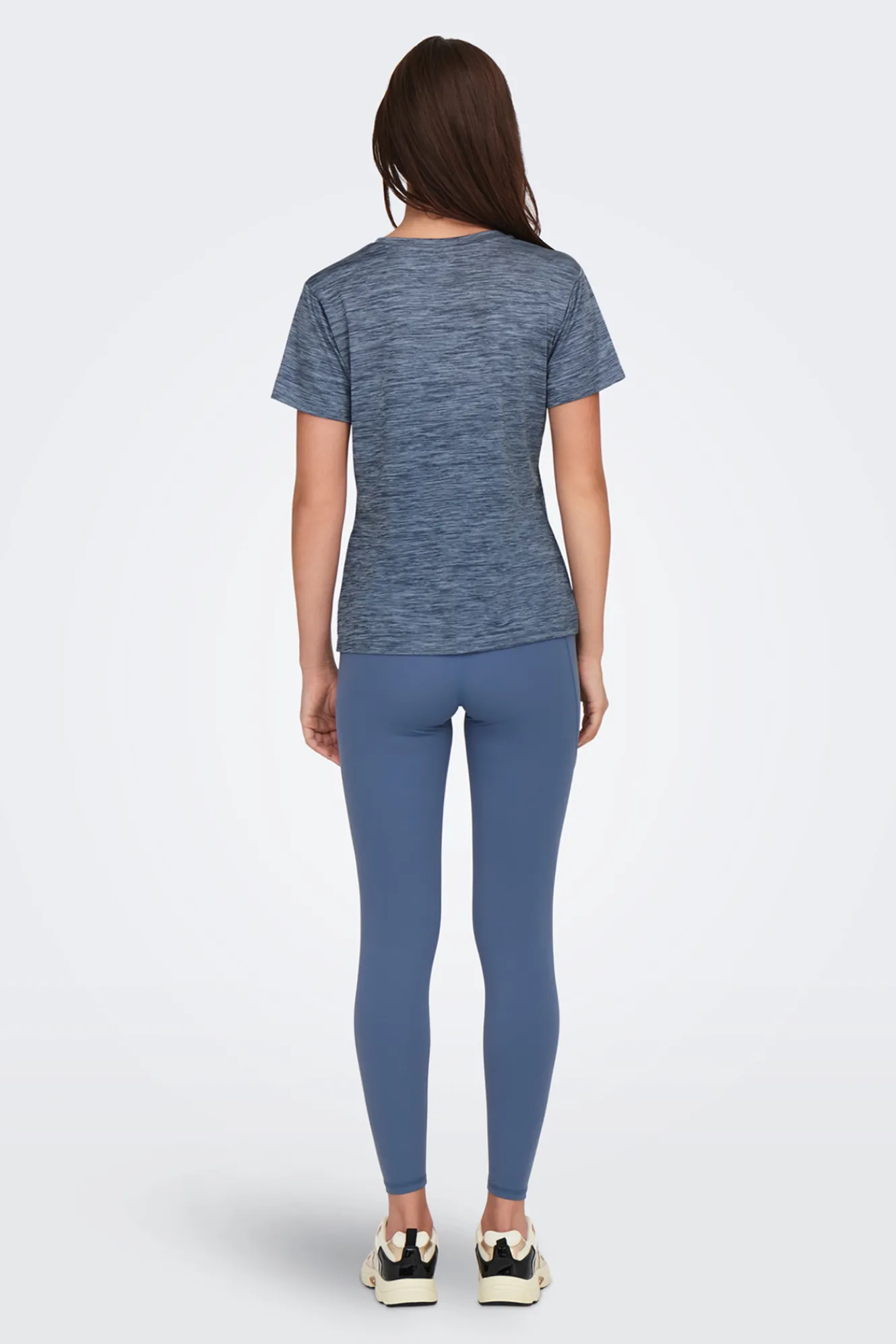 Only Play Camiseta manga corta y cuello V, y con tejido efecto lavado^Mujer Deporte