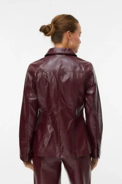 Vero Moda Cazadora ajustada efecto piel^Mujer Chaquetas
