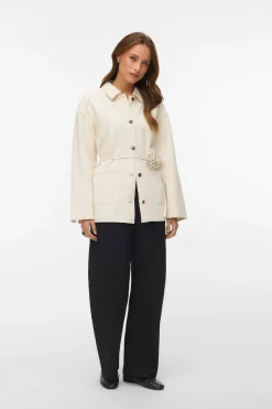 Vero Moda Chaqueta denim detalle flor^Mujer Chaquetas