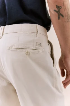 OOTO Chino con pinzas regular^Hombre Chinos