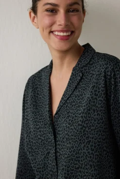 Penti Conjunto de camisa y pantal&oacute;n de manga larga con estampado de leopardo oscuro^Mujer Pijamas