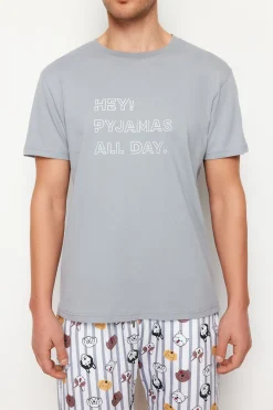 Trendyol Conjunto de pijama corto rayas y animales^Hombre Pijamas