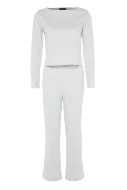 Trendyol Conjunto pijama canal&eacute;^Mujer Pijamas