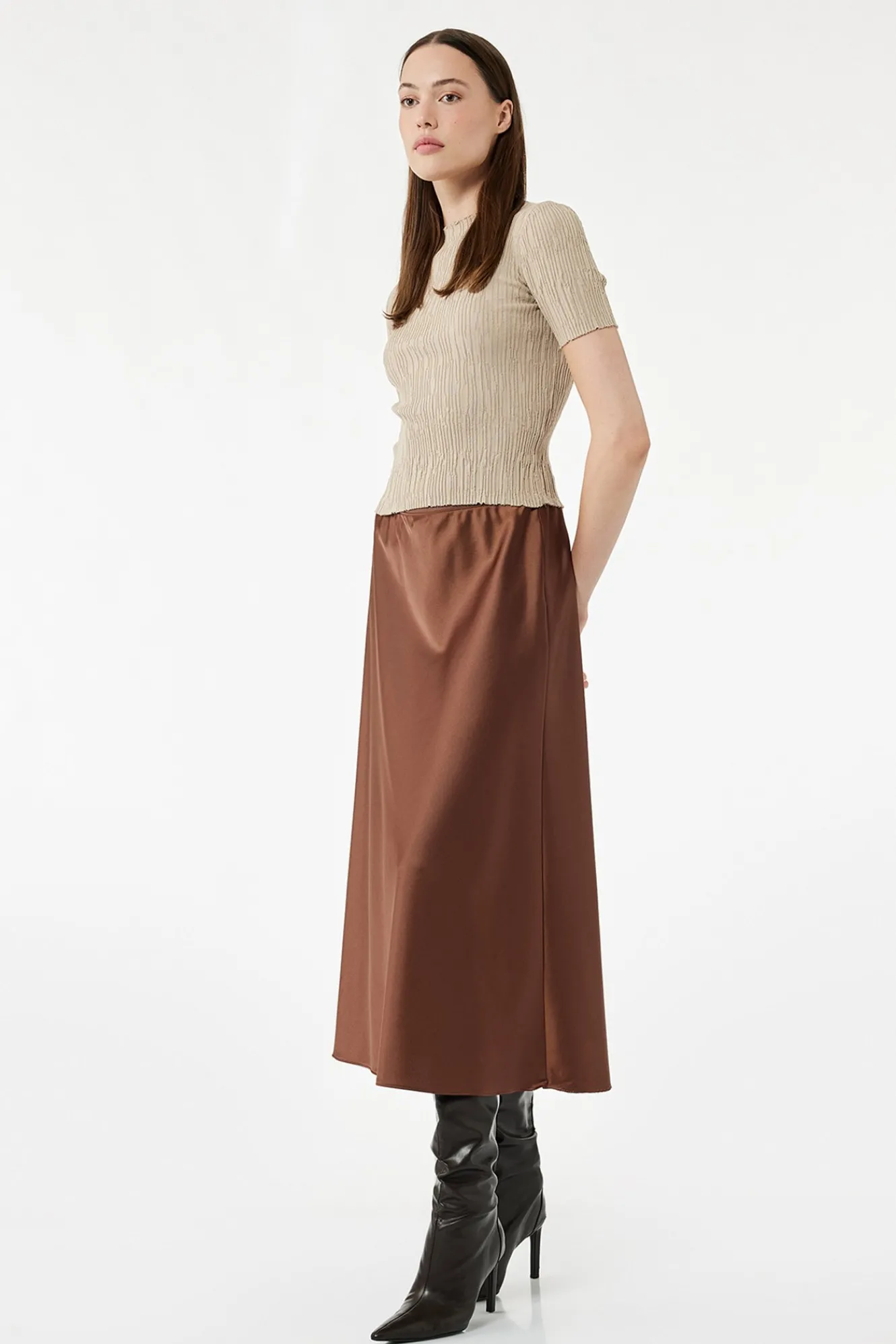 Koton Falda midi de corte regular con cintura est&aacute;ndar^Mujer Faldas