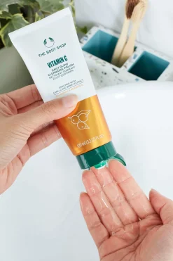 The Body Shop Limpiador Exfoliante de Vitamina C 100ml^Mujer Cosmética