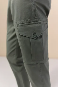 OOTO Pantal&oacute;n cargo slim^Hombre Pantalones