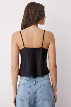 Trendyol Top de tirantes satinado^Mujer Camisetas