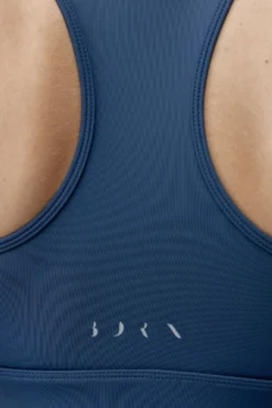 Born Living Yoga Top deportivo Bikila marino^Mujer Deporte