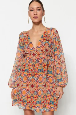 Trendyol Vestido mini flu&iacute;do cuello pico^Mujer Vestidos Y Monos